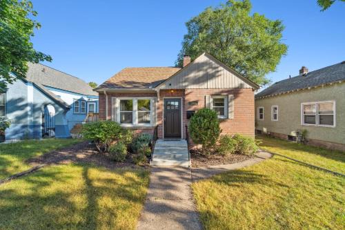 Charming 3 bedroom house in lovely Como Neighborhood Saint Paul