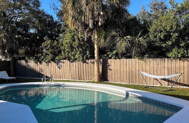 Charming 3-bedroom house with pool in south Tampa