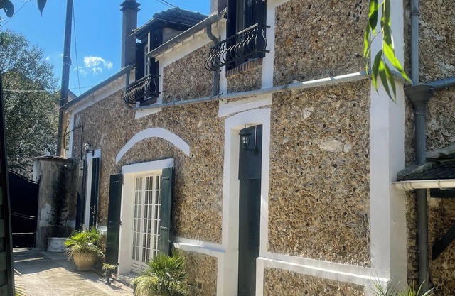 Charming 3-bedroom cottage with WiFi near Disneyland, Paris and Reims