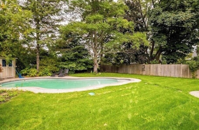 Charming 4-bedroom bungalow with Pool in soothing Mississauga