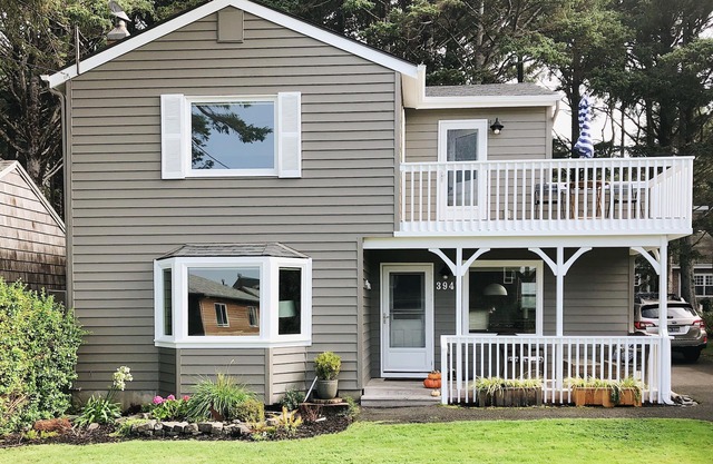 Charming 4 Bedroom Home One Block to Ocean
