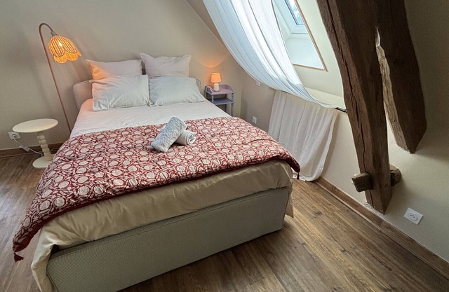 Charming air-conditioned house with private yard