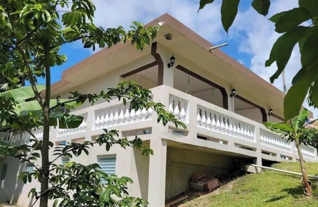 Charming and Cozy House in P.R 8 min to Rainforest