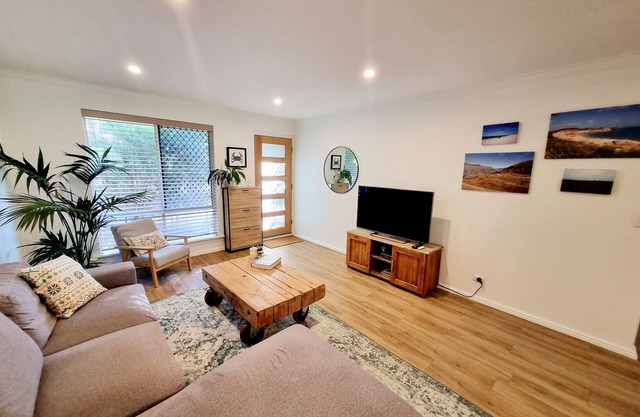 Charming beach abode in the heart of Scarborough!