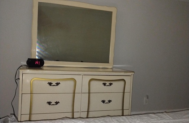 Charming bedroom in a blissful house in wonderful Toronto with AC and WiFi