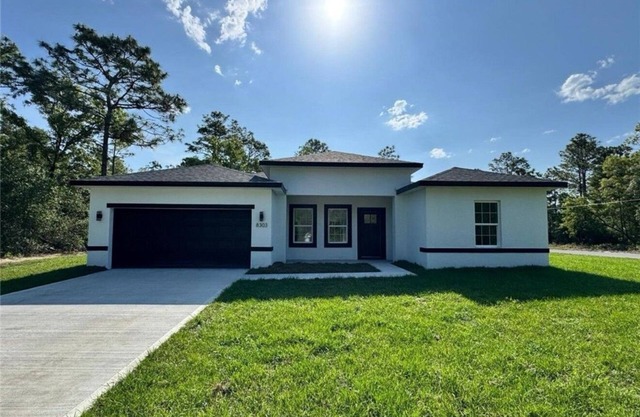 Charming brand new 4-bedroom house minutes from Rainbow Springs, Crystal Rivers.