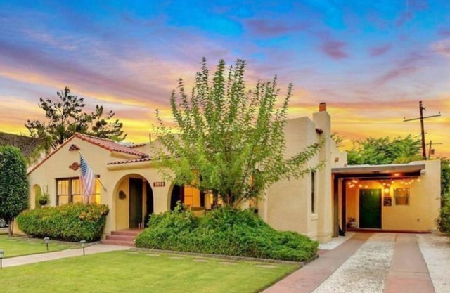 Charming Casita in Historic Phoenix Neighborhood