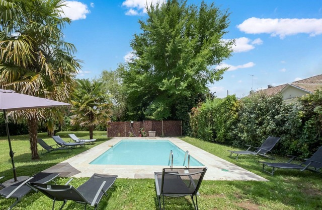 Charming cottage in Prayssac with private pool