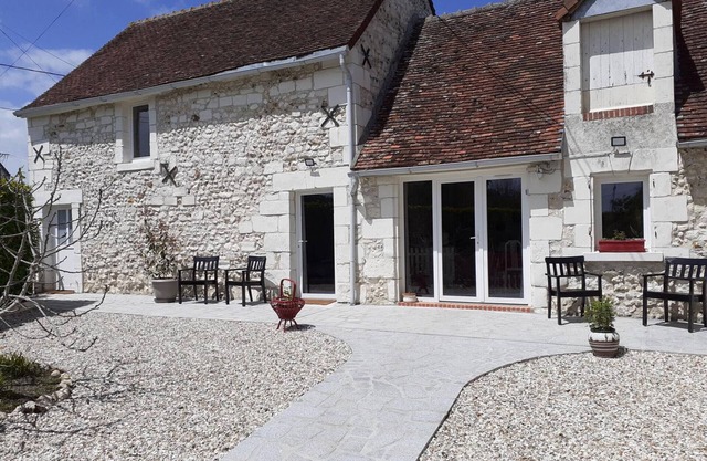 Charming cottage near Beauval Zoo, modern décor, garden, BBQ, free parking, A/C, non-smoking