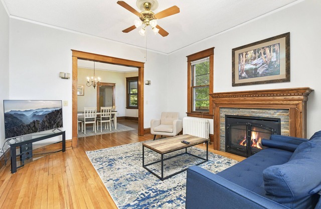 Charming craftsman home near downtown St. Paul