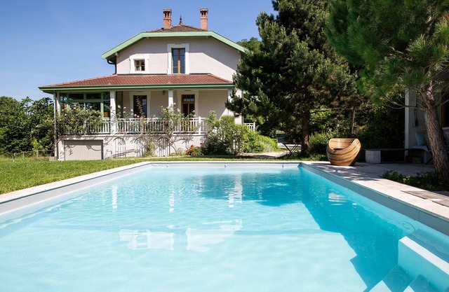 CHARMING FAMILY HOUSE 200m from Lake Annecy