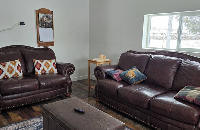 Charming farmhouse at the base of Bell Mountain, hunting area 51, prime location