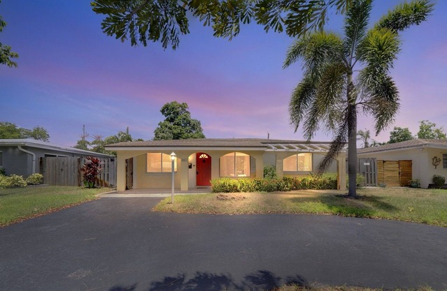 Charming Florida Home Few Minutes to the Beach by Redawning