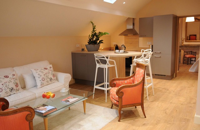 Charming furnished apartment in a 19th castlemanor close to Albi