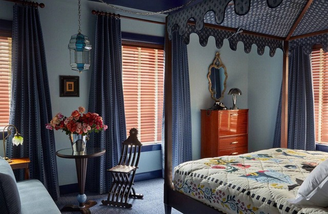Charming Gothic Room w/Plush Quilted Bedding Near Baltimore's Attractions