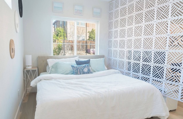 Charming Guest Suite for Two