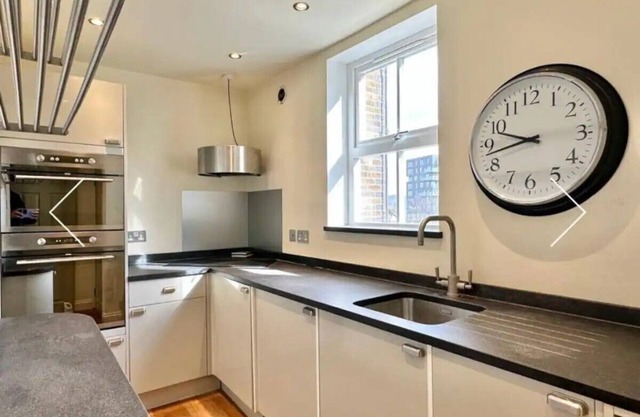Charming Home by Victoria Park, Hackney Wick