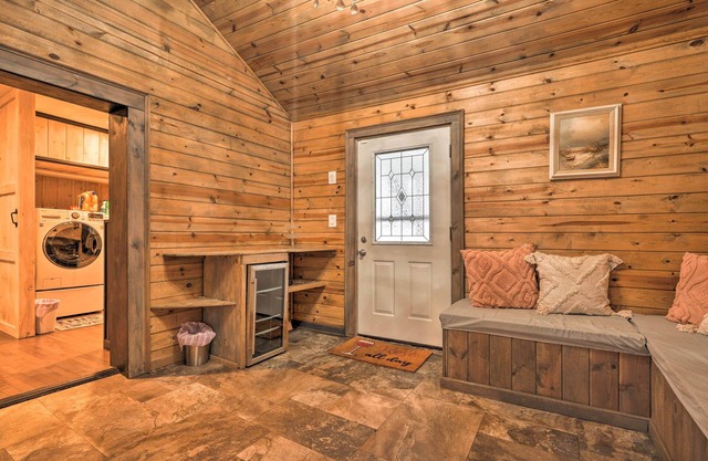 Charming Home w/BBQ: 9 Mi to Chautauqua Lake!