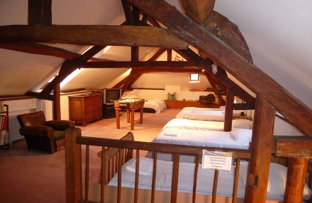 Charming house * for 8-15 people, near train station, town center, golf course