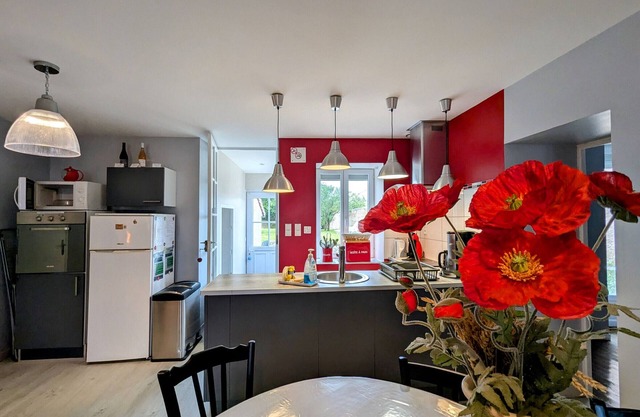 Charming house in the heart of Berry with garden and terrace