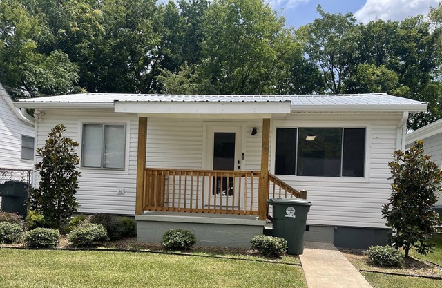Charming house walking distance to UTC Campus & Erlanger Hospital
