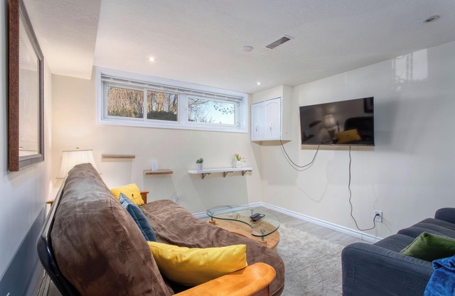 Charming legal one bedroom unit on a quiet street