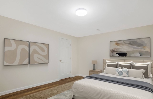 Charming Lower Level Guest Unit, Fully Equipped Kitchen, WiFi, Free onsite park