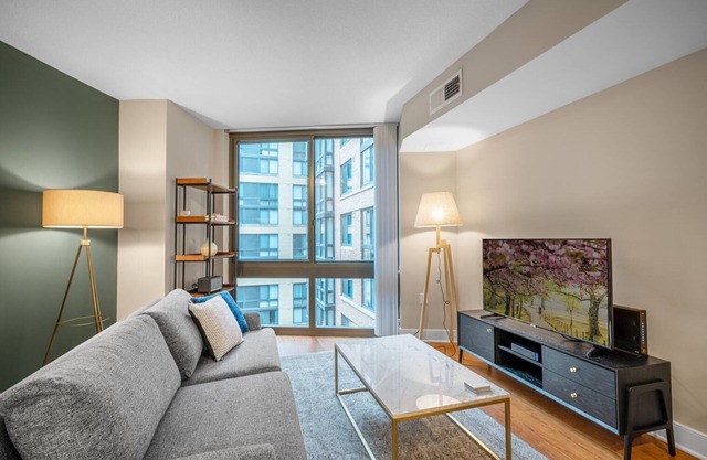 Charming Mount Vernon 1BR w/Gym, Pool, W/D, near metro by Blueground