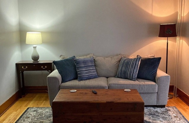Charming old farmhouse in Oneida