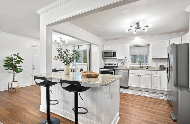 Charming Retreat 20 Mins from ATL – Pet Friendly
