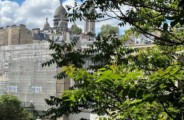 Charming Studio in Montmartre with view on Sacré-Coeur church