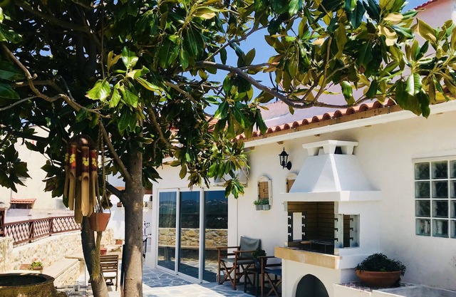 Charming studio Shamballa is in a traditional Cretan village.