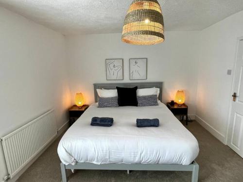 Charming Terrace Home, Nantwich -Near train station & Town