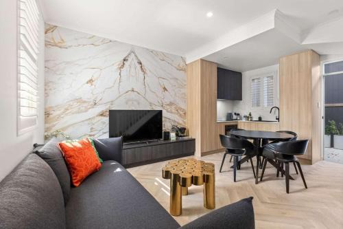 Charming Three-Story Terrace House in Pyrmont