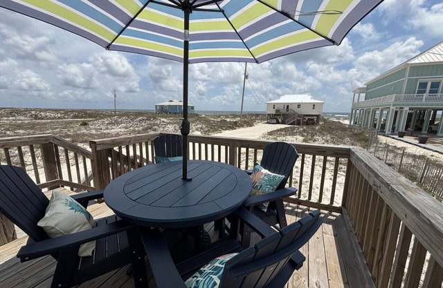 Charming Updated Beach Cottage in Fort Morgan, AL