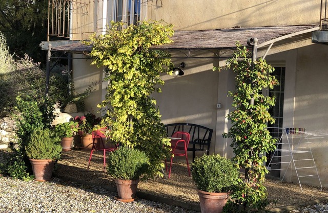 Charming, very quiet apartment overlooking the Ubrieux gorges!