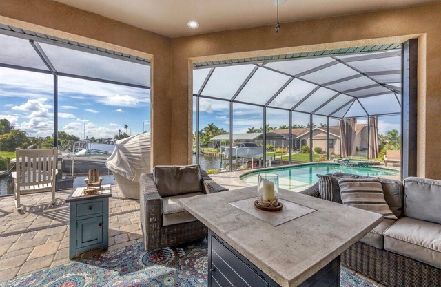 Charming Villa 5901: Pool + Spa by Charlotte Harbor