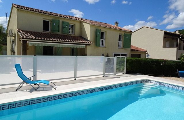 Charming villa with private swimming pool and garden