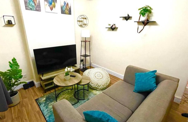 Charter House with good Wifi