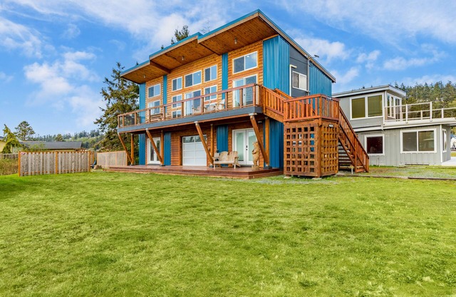 Chateau Coho by AvantStay | Easy Beach Access