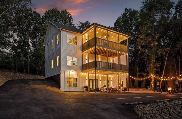 Chatt Vistas|3Story|NEW|6bdr6ba|Theater|Hot Tub