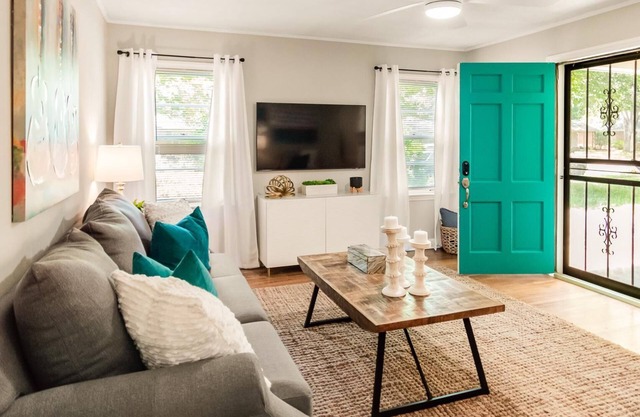 Cheerful nicely furnished 2 bedroom home in a safe neighborhood