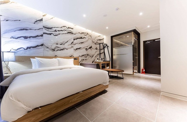 Cheongju J Hotel