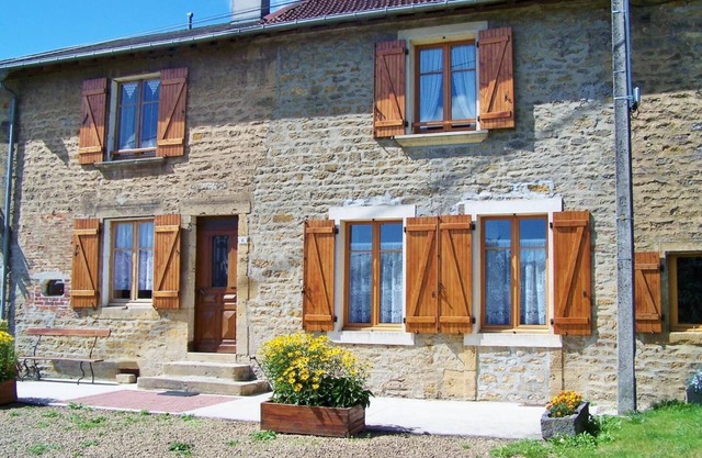 CHEZ LÉONTINE - PUILLY ET CHARBEAUX