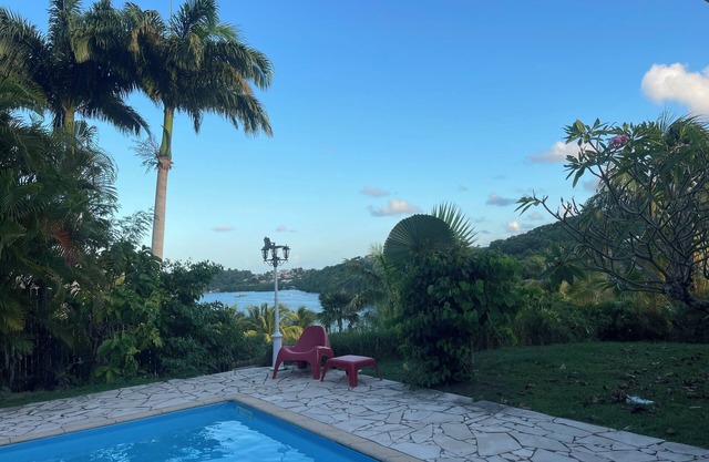 Chez Nous (bed and breakfast - sea view) Pets welcome