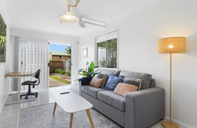 Chic 1-Bed Yaroomba Flat Steps from the Beach