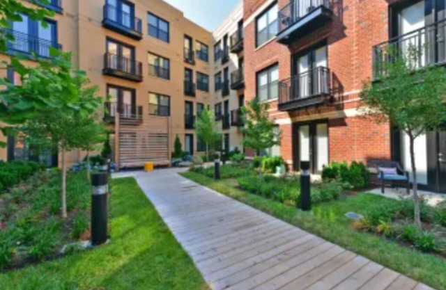 Chic 1-bedroom apartment with fitness room, WiFi in enjoyable Arlington