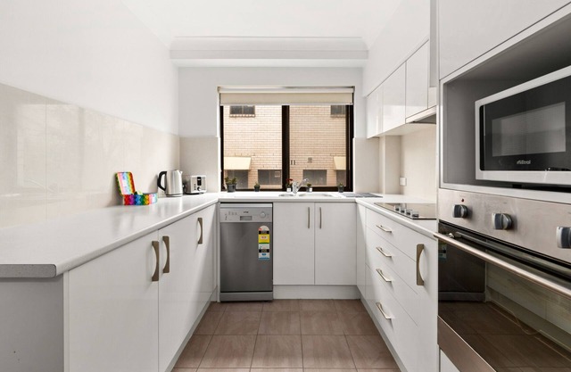 Chic 2-Bed by Landmarks Shops & Transport