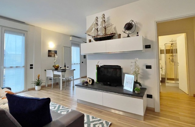 Chic Apt Near Piazza Duomo, Milan