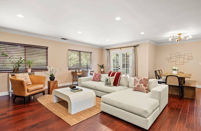 Chic Family Getaway Near LA With Space to Unwind